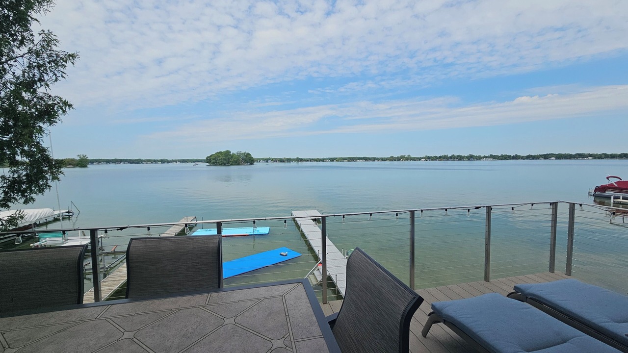 Photo of Outdoor in Crystal