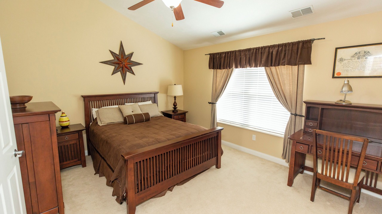 Photo of Bedroom in Roseland