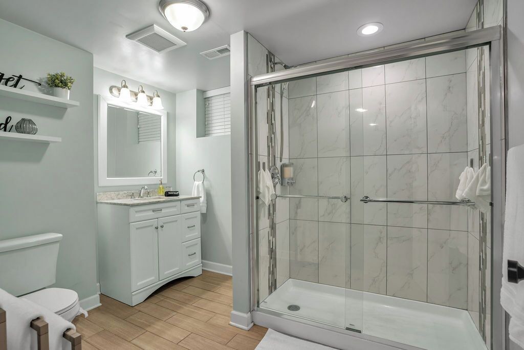 Photo of Bathroom in Wrigleyville