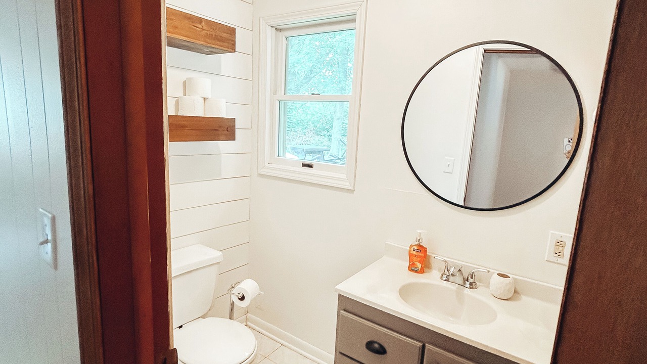 Photo of Bathroom in Kendall