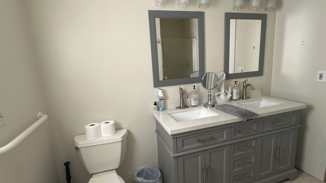 Photo of Bathroom in Canadian Lakes