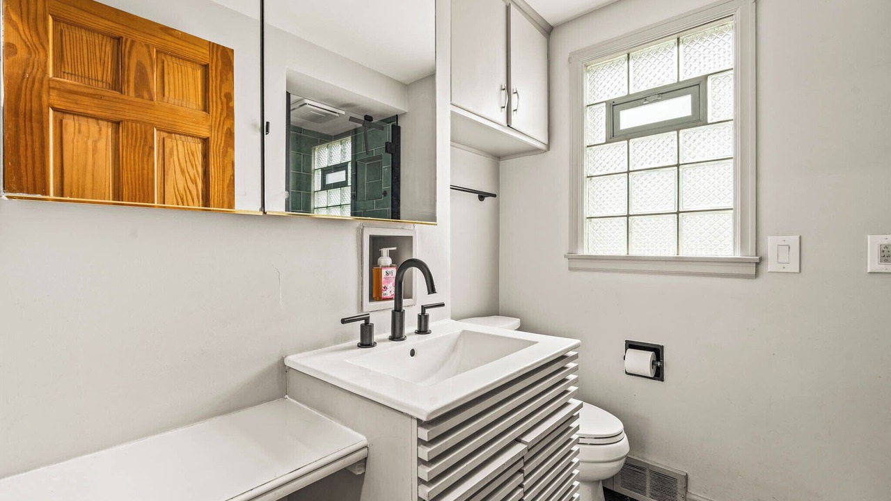 Photo of Bathroom in Bay View