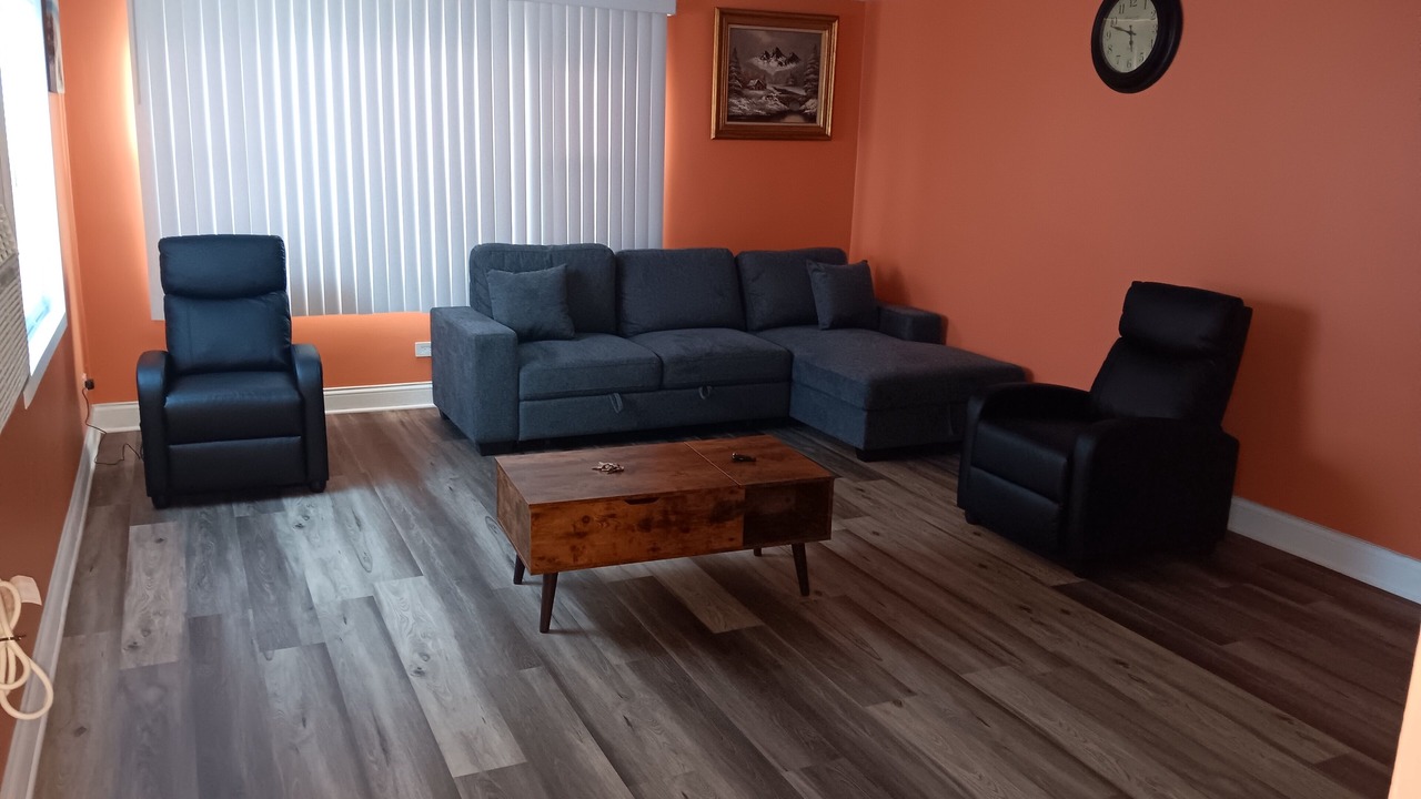 Photo of Livingroom in Garfield Ridge