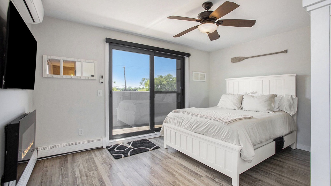 Photo of Bedroom in Saugatuck