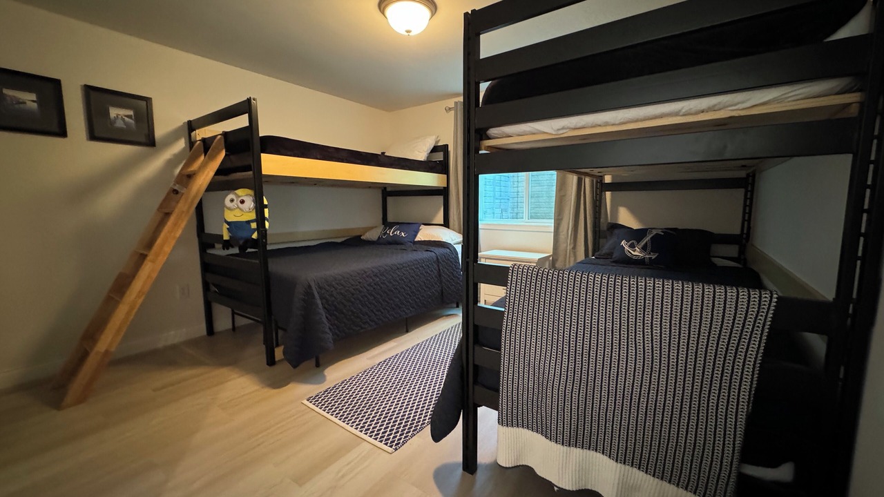 Photo of Bedroom in Sister Lakes