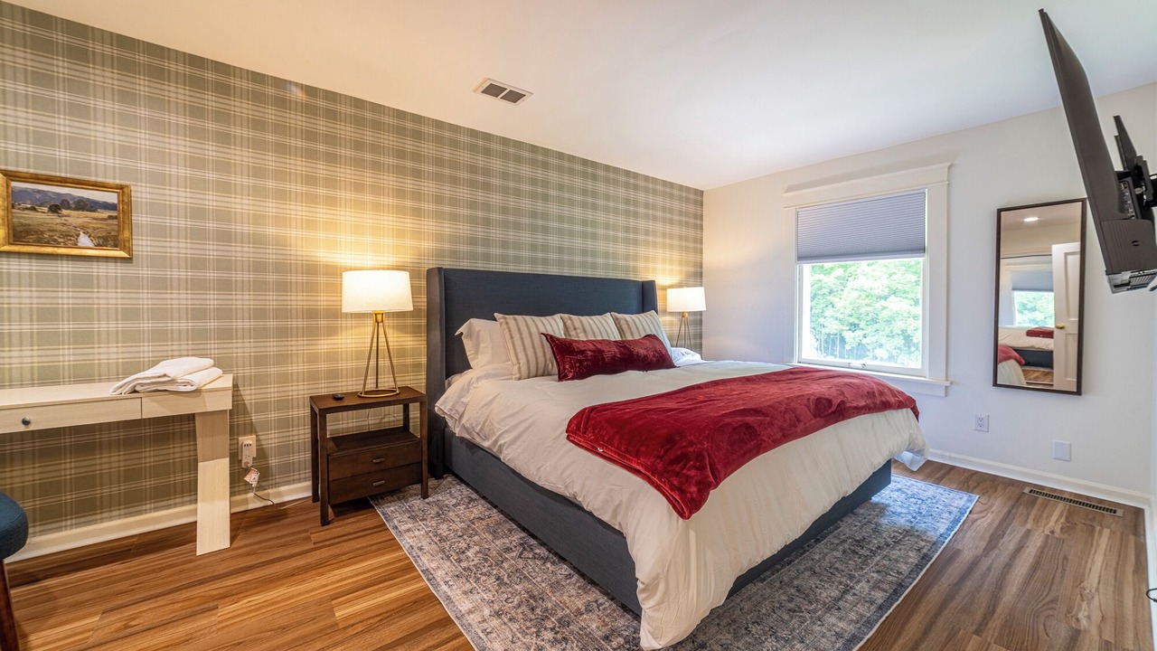 Photo of Bedroom in Northshore Triangle