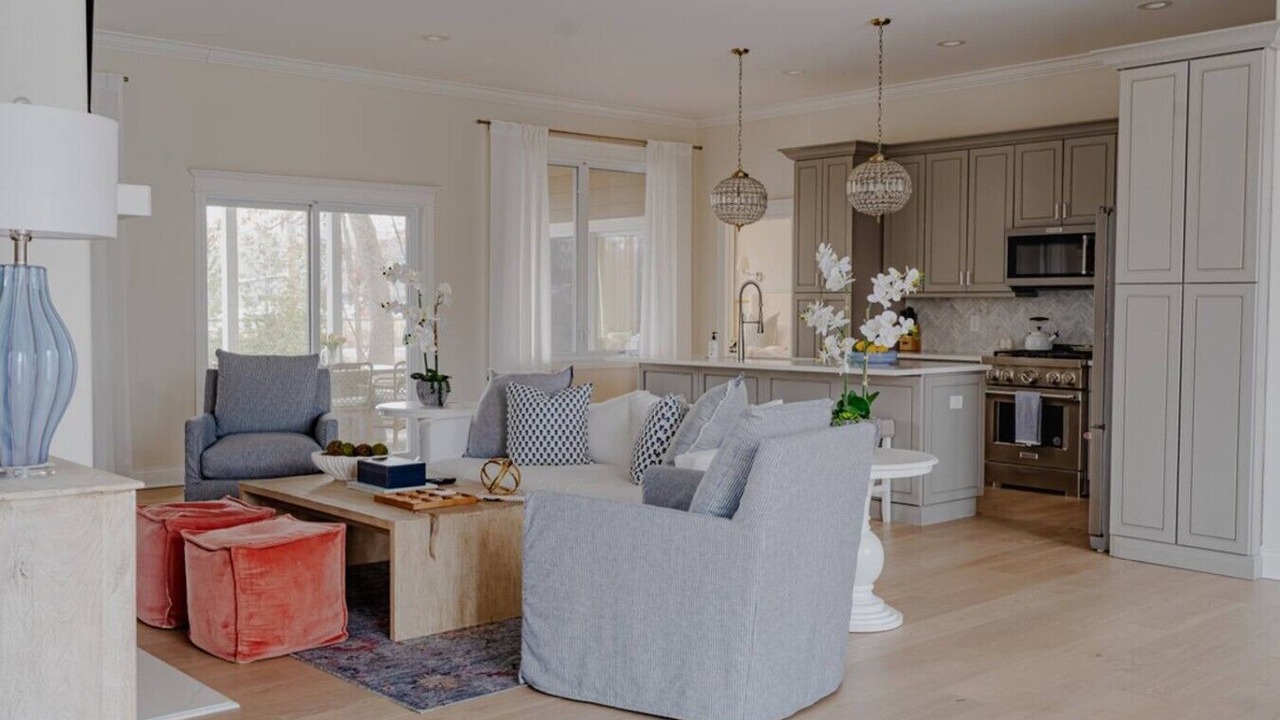 Photo of Livingroom in Grand Beach