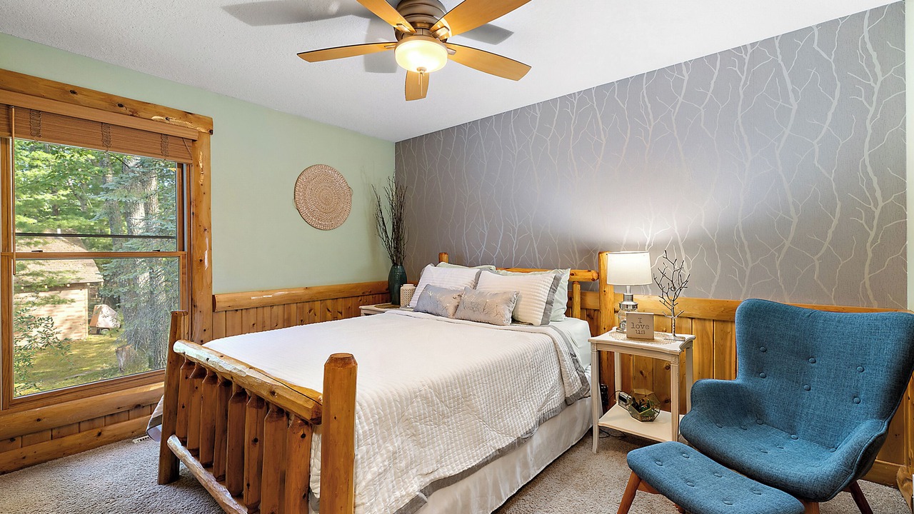 Photo of Bedroom in Higgins Lake