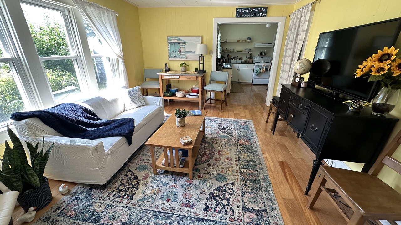 Photo of Livingroom in Three Oaks