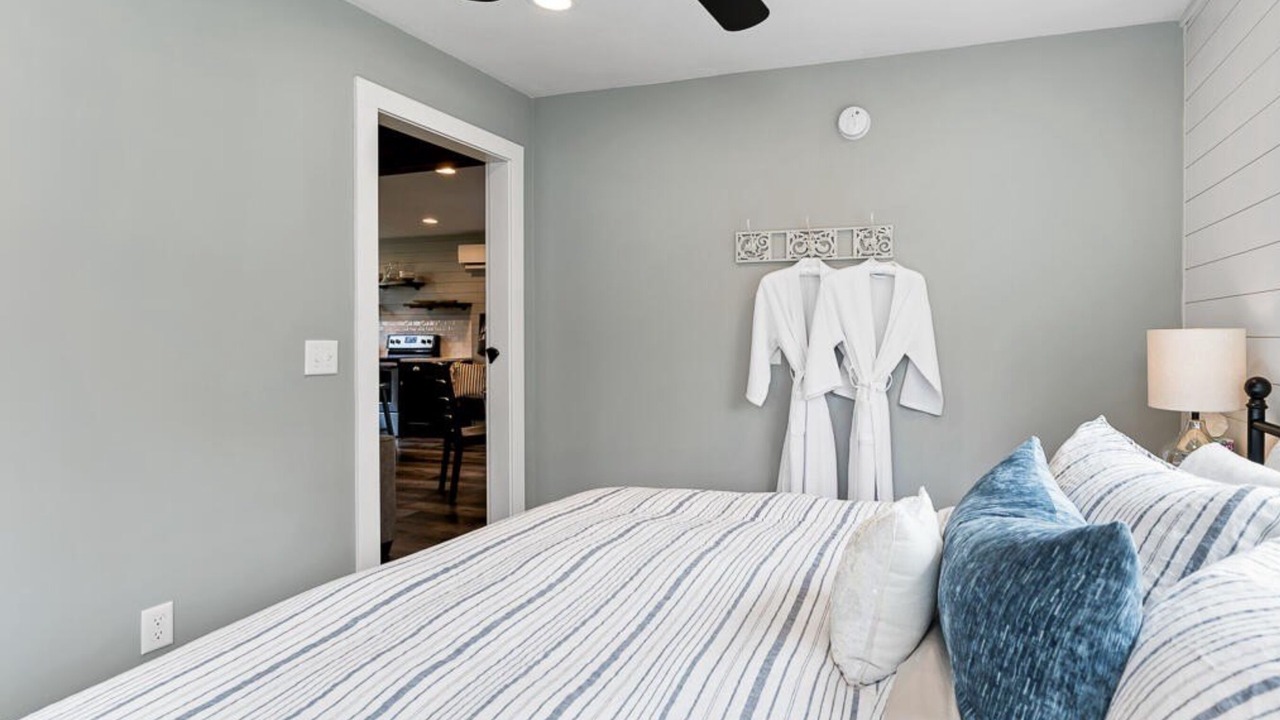 Photo of Bedroom in Glenn Haven Shores