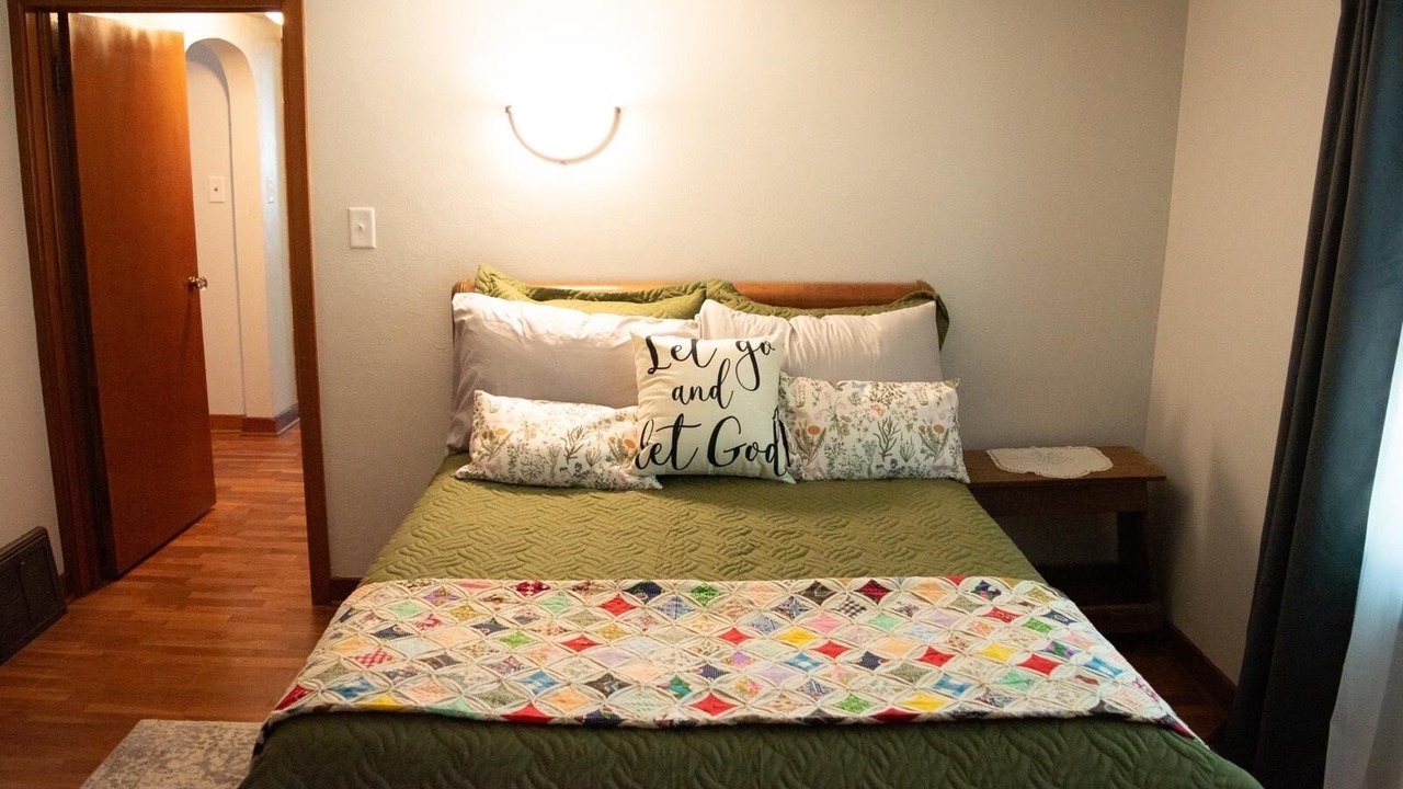 Photo of Bedroom in Goshen