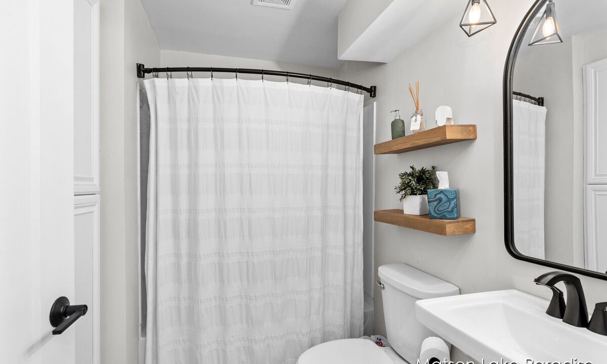 Photo of Bathroom in Smyrna