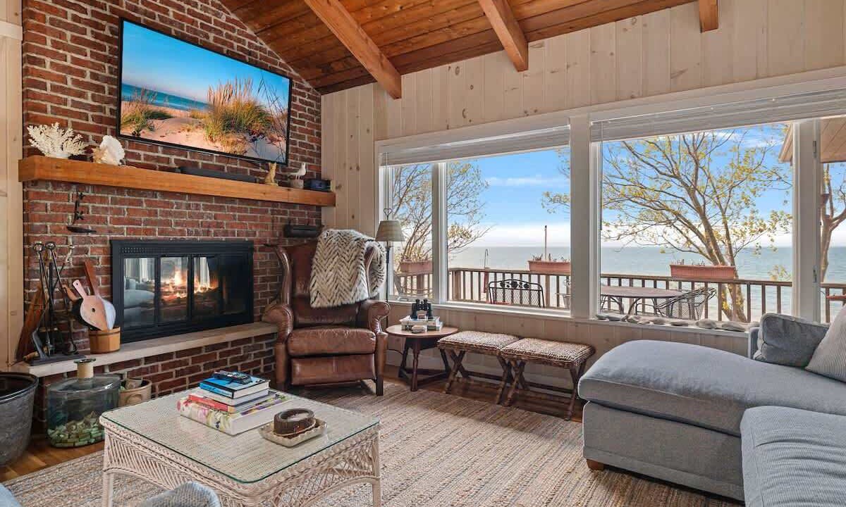 Photo of Livingroom in Bridgman