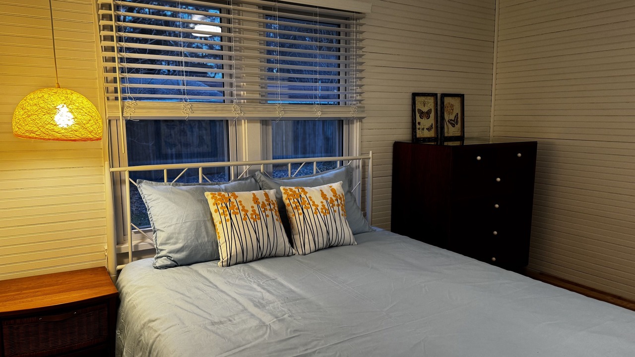 Photo of Bedroom in Lakeside