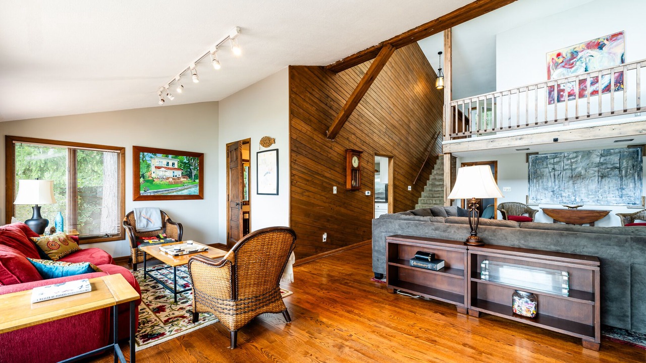 Photo of Livingroom in Edwardsburg