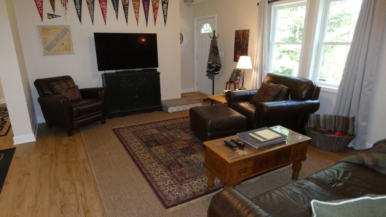 Photo of Livingroom in Mancelona