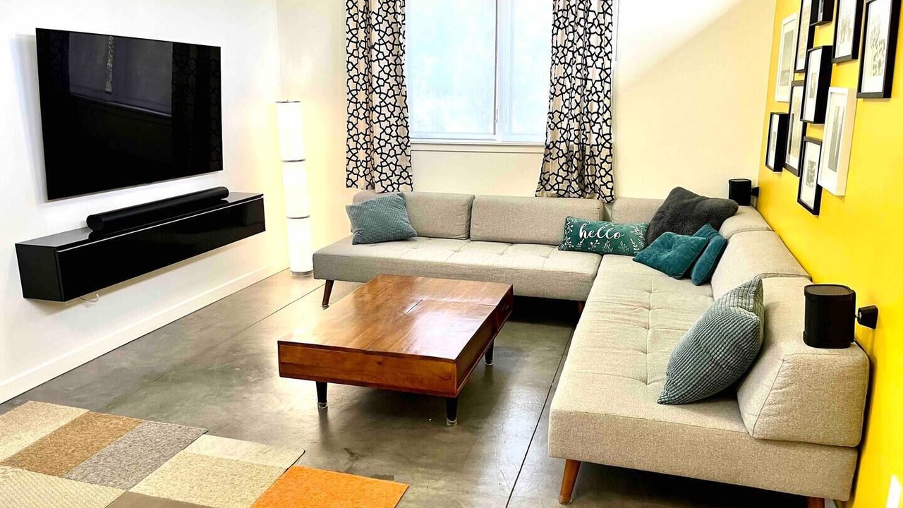 Photo of Livingroom in Miller Beach