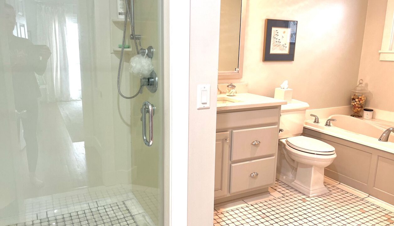Photo of Bathroom in Sister Lakes