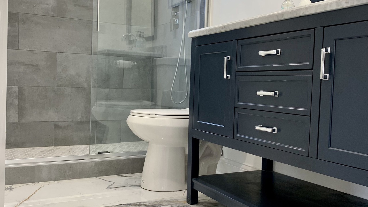 Photo of Bathroom in Jefferson Park
