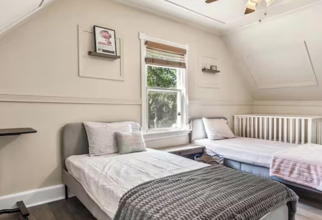 Photo of Bedroom in Evanston
