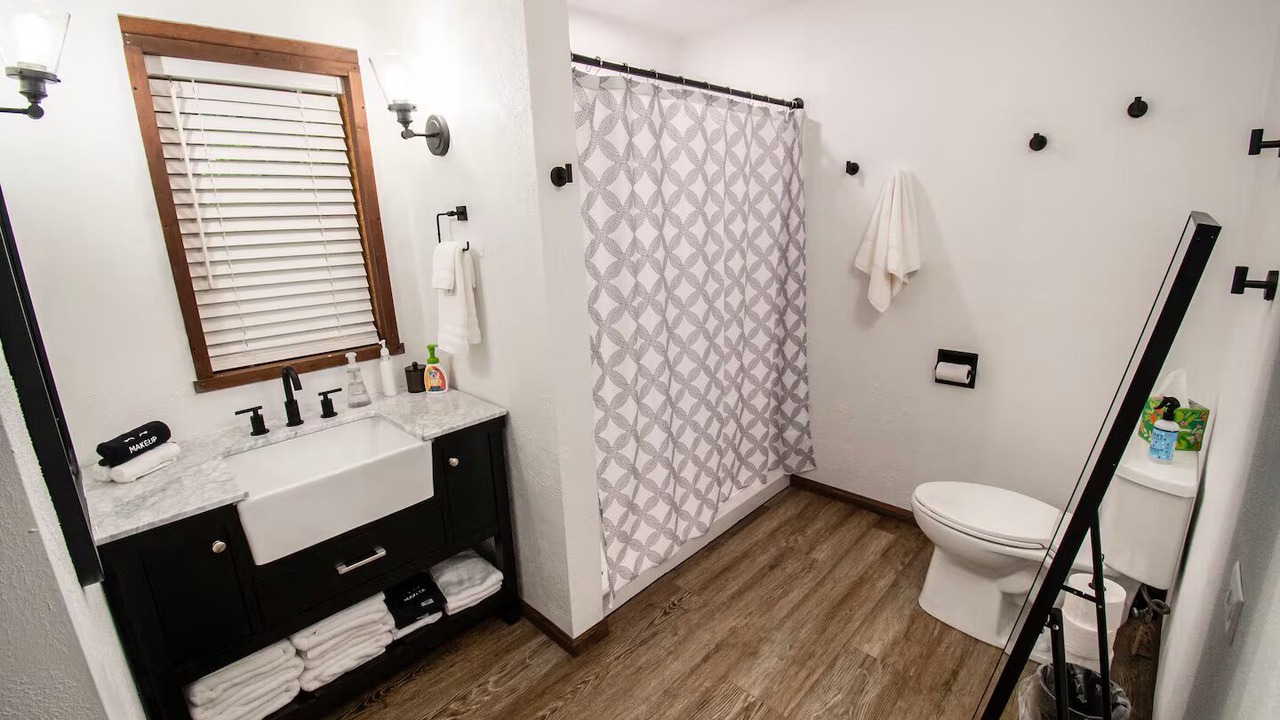 Photo of Bathroom in Athelstane