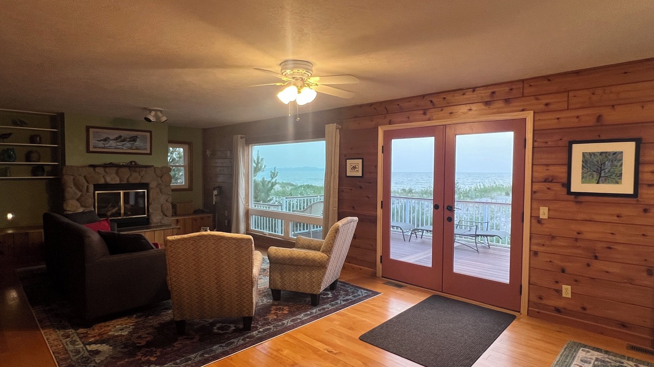 Photo of Livingroom in Northport
