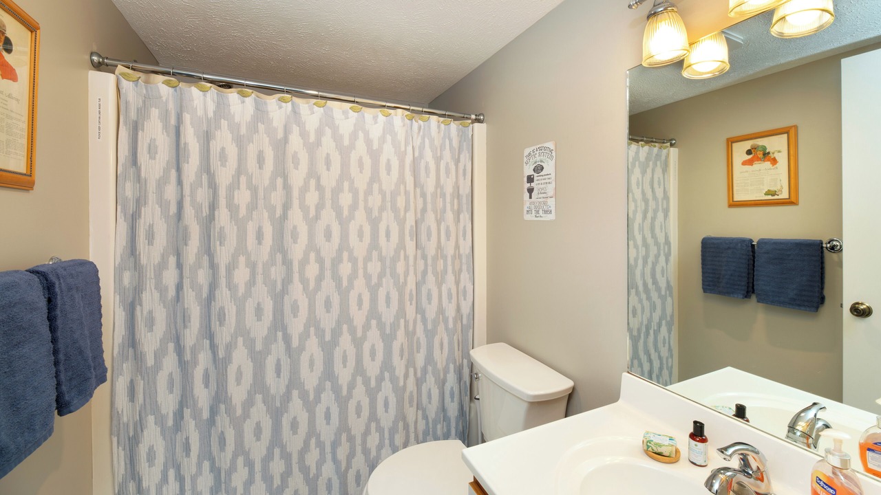Photo of Bathroom in Glen Arbor