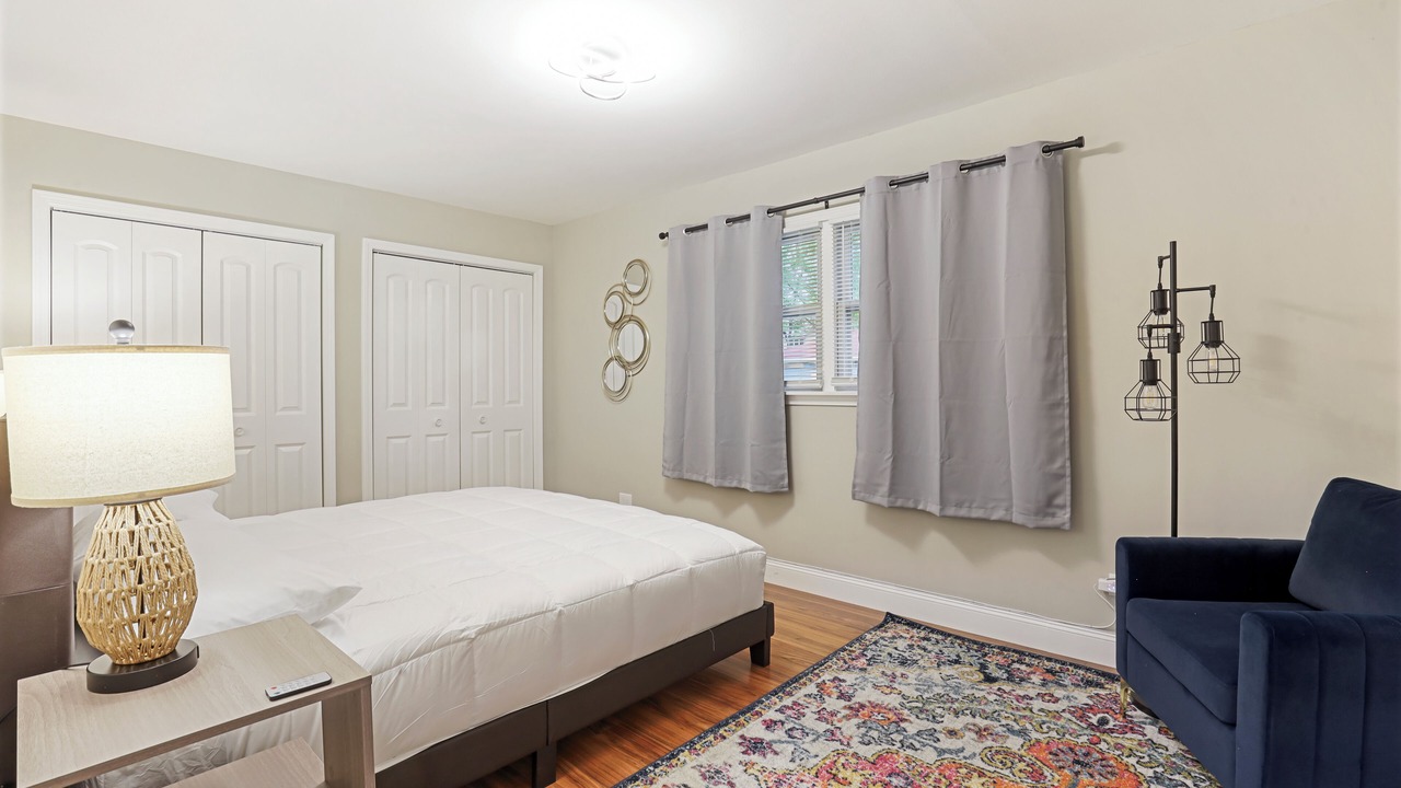 Photo of Bedroom in Skokie