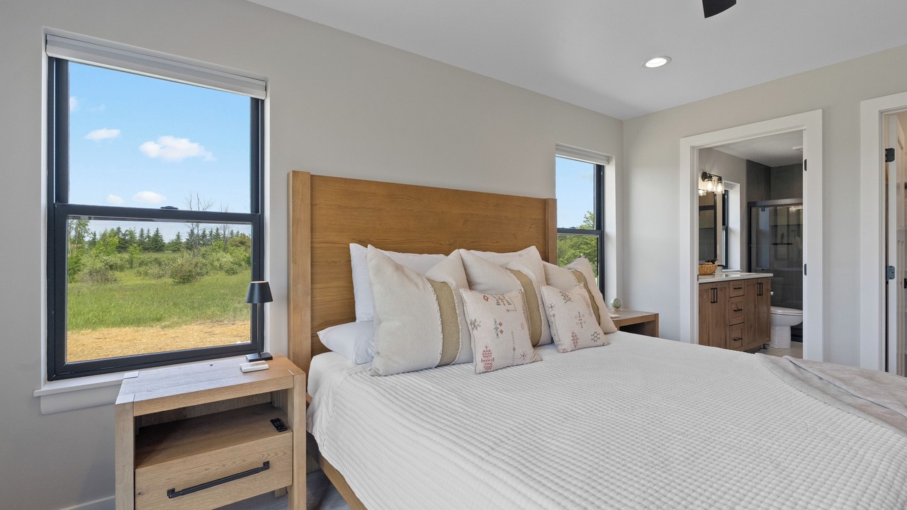Photo of Bedroom in Ellison Bay