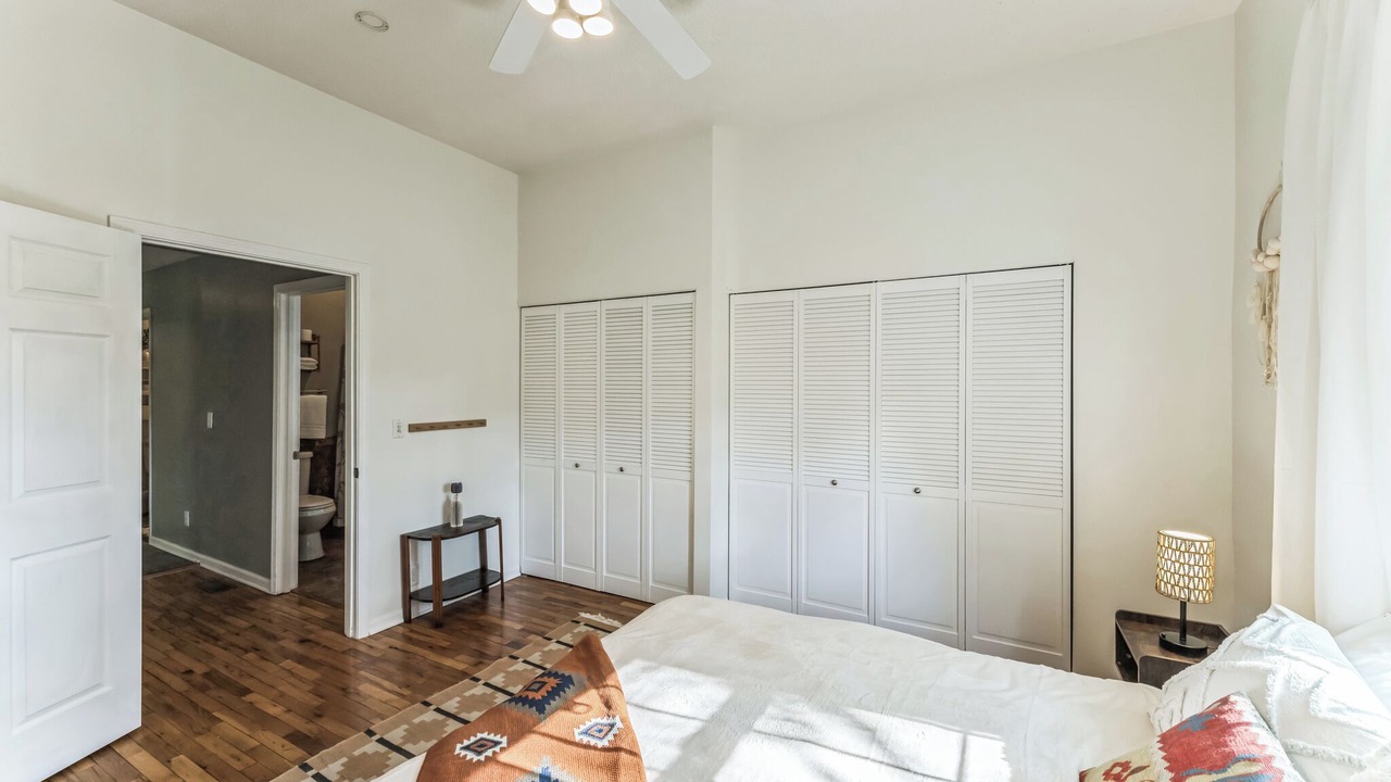 Photo of Bedroom in Niles