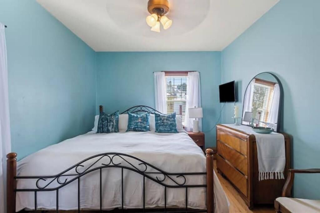 Photo of Bedroom in Milwaukee