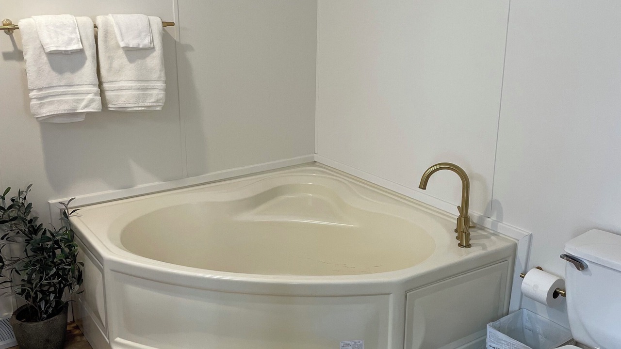Photo of Bathroom in Kendall