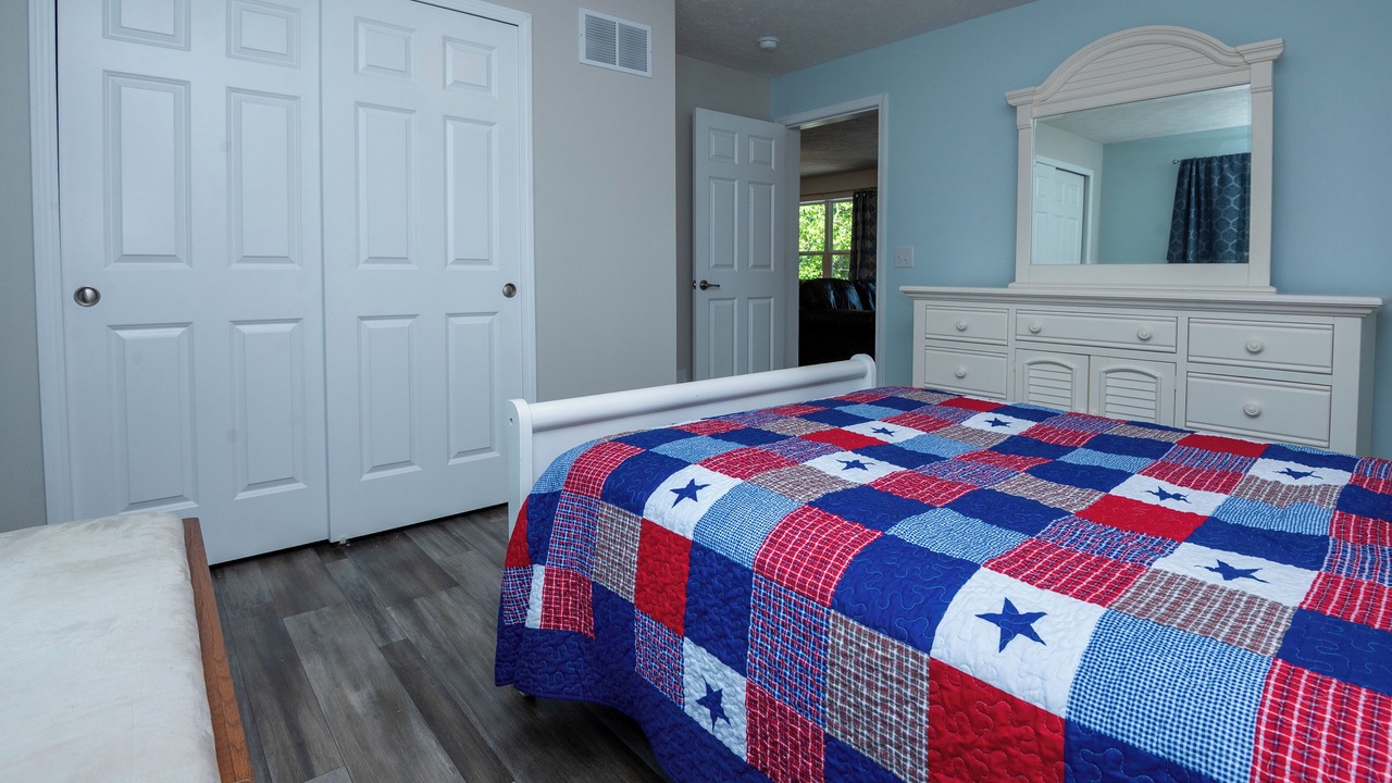 Photo of Bedroom in Sister Lakes