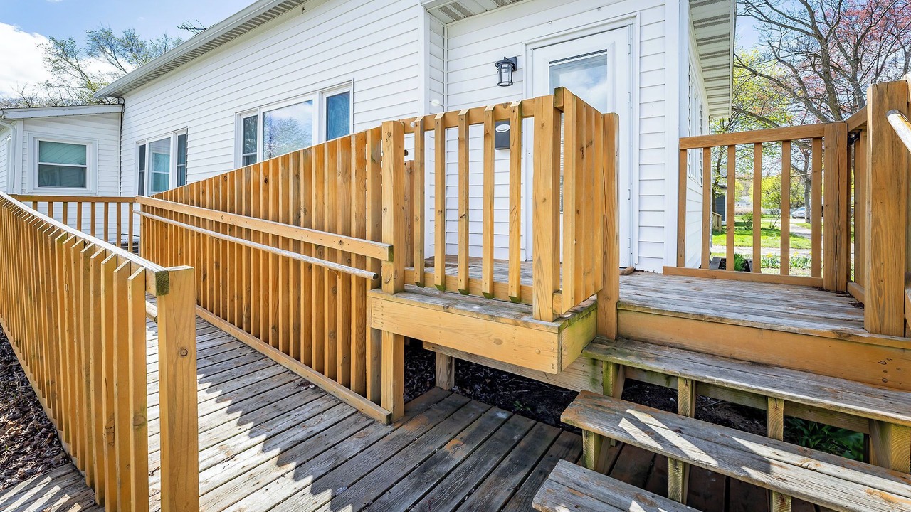 Photo of Patio Balcony in Lakeside