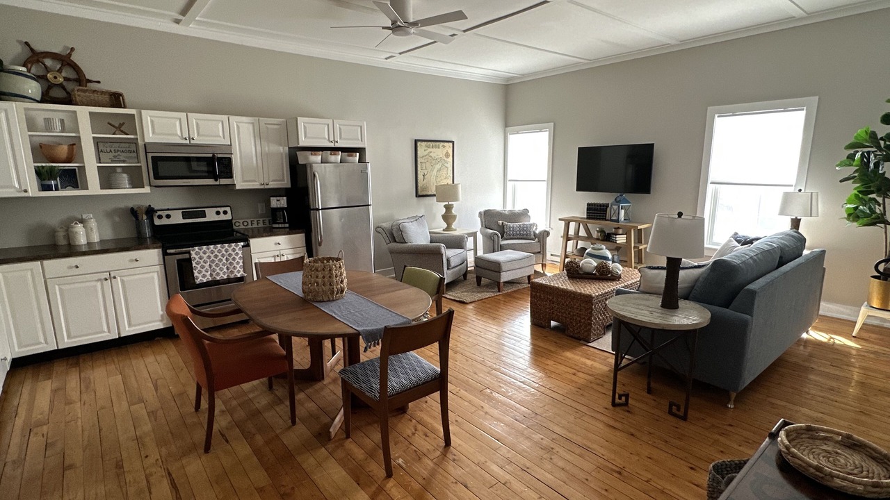 Photo of Livingroom in Northport