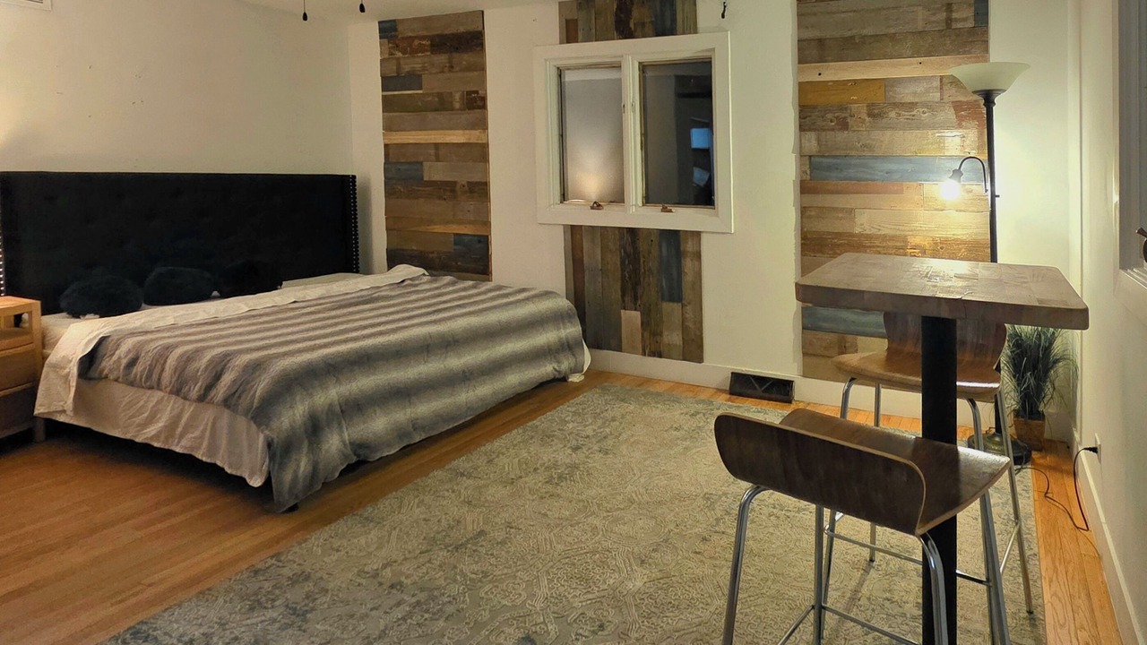 Photo of Bedroom in Lemont