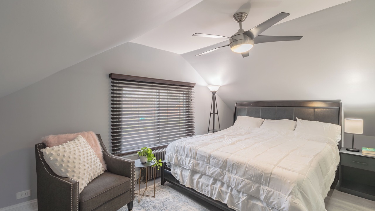 Photo of Bedroom in Lombard