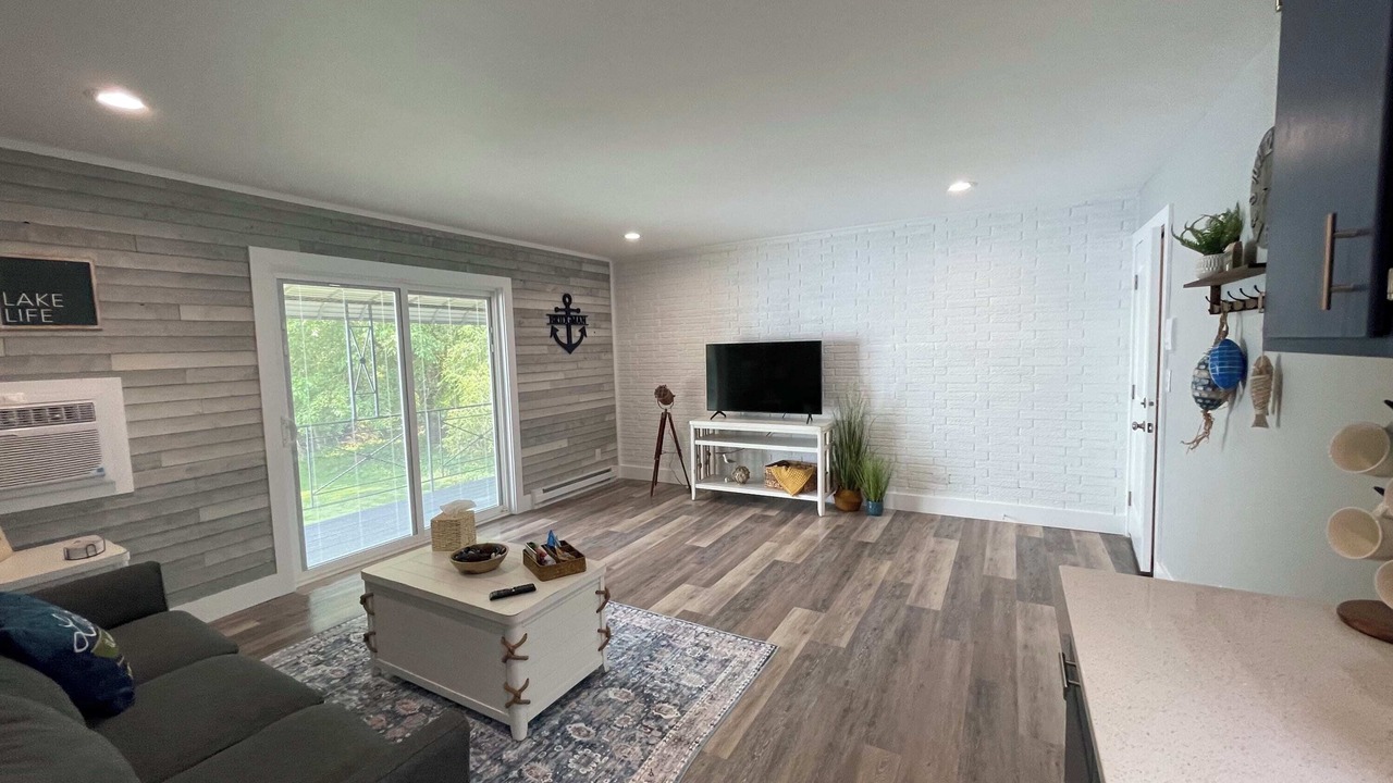 Photo of Livingroom in Bridgman
