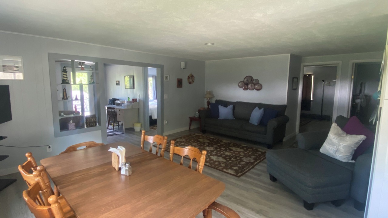 Photo of Livingroom in Lake Leelanau