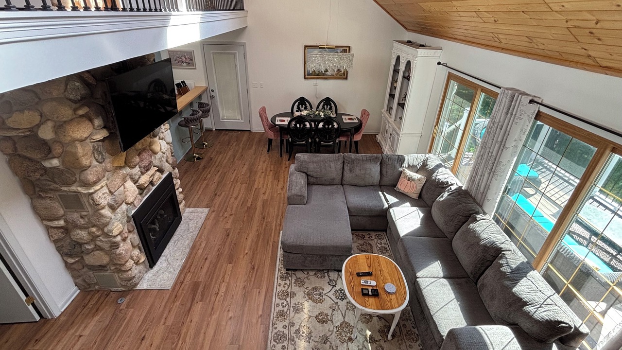 Photo of Livingroom in Honey Creek