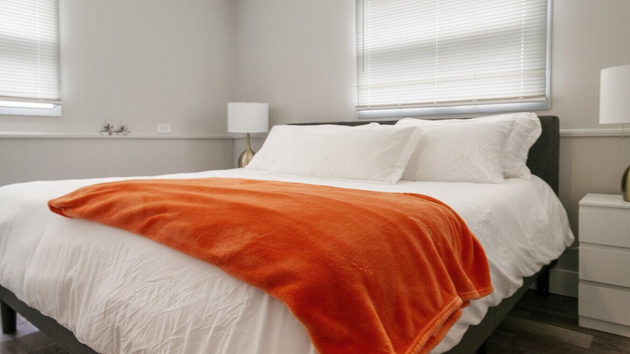 Photo of Bedroom in Mundelein