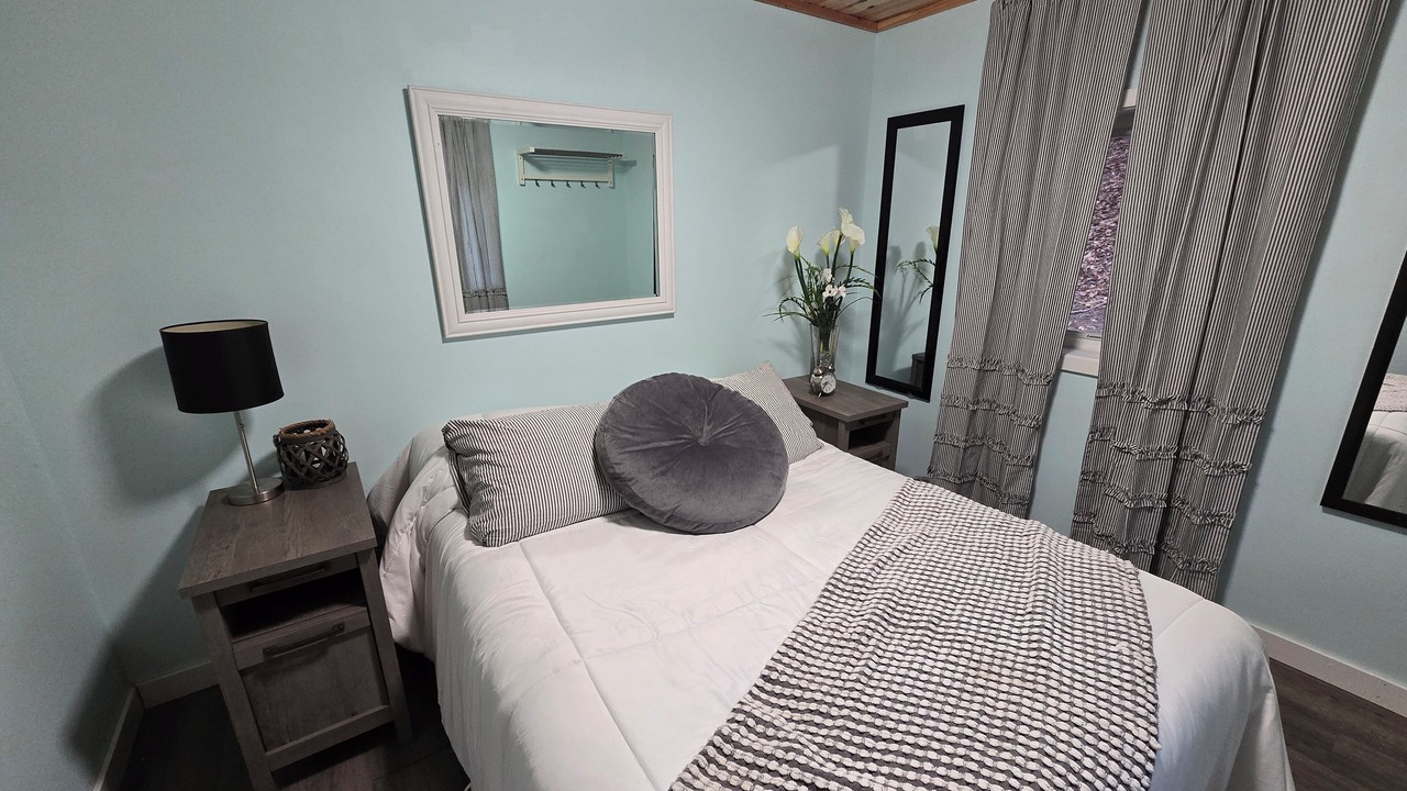 Photo of Bedroom in Montague