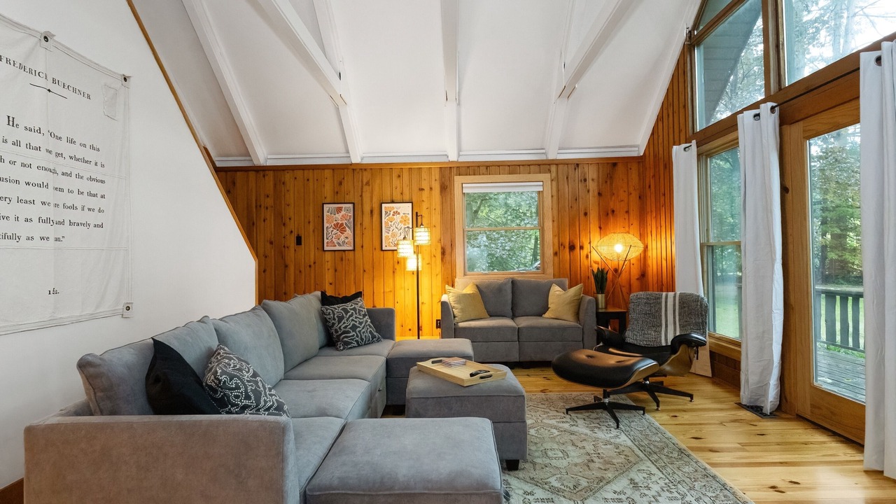 Photo of Bedroom in Three Oaks