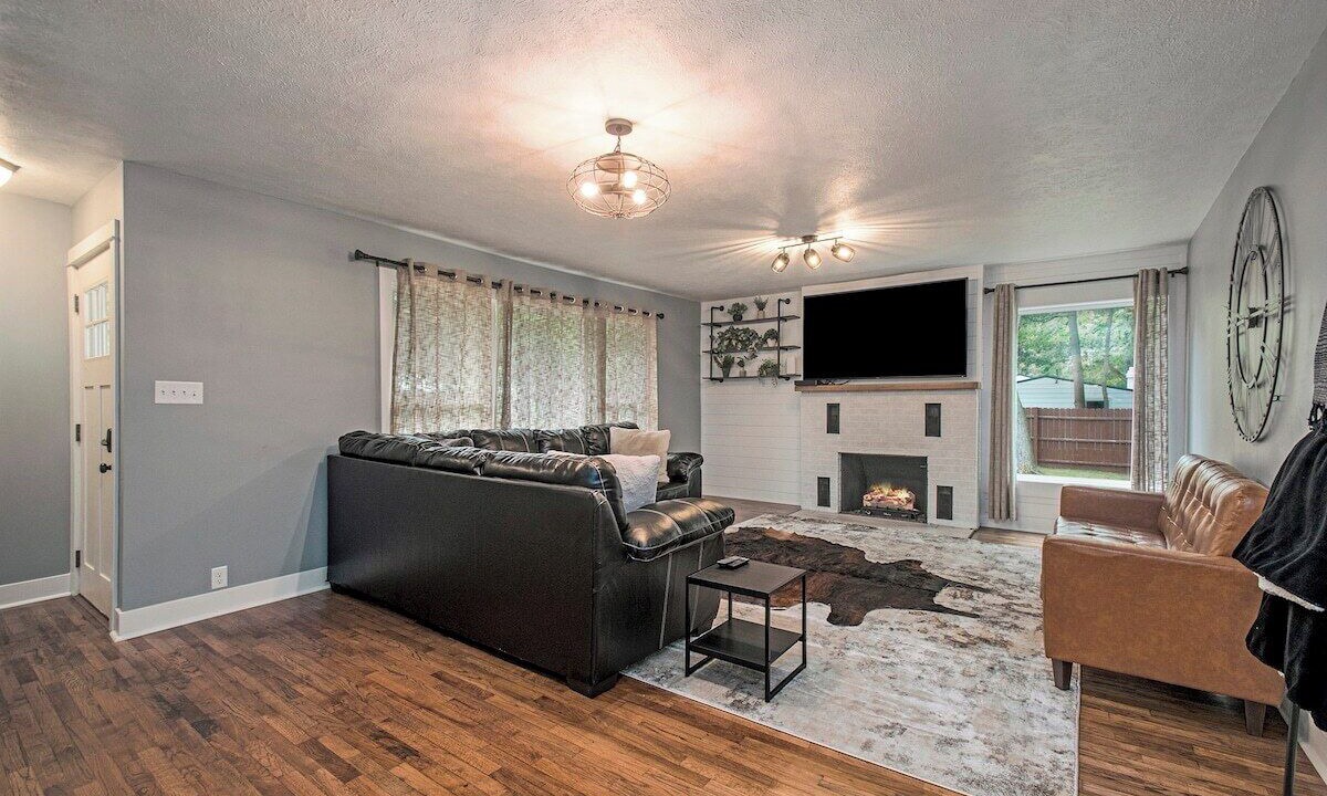 Photo of Livingroom in Elkhart