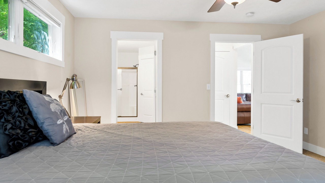 Photo of Bedroom in Spring Lake
