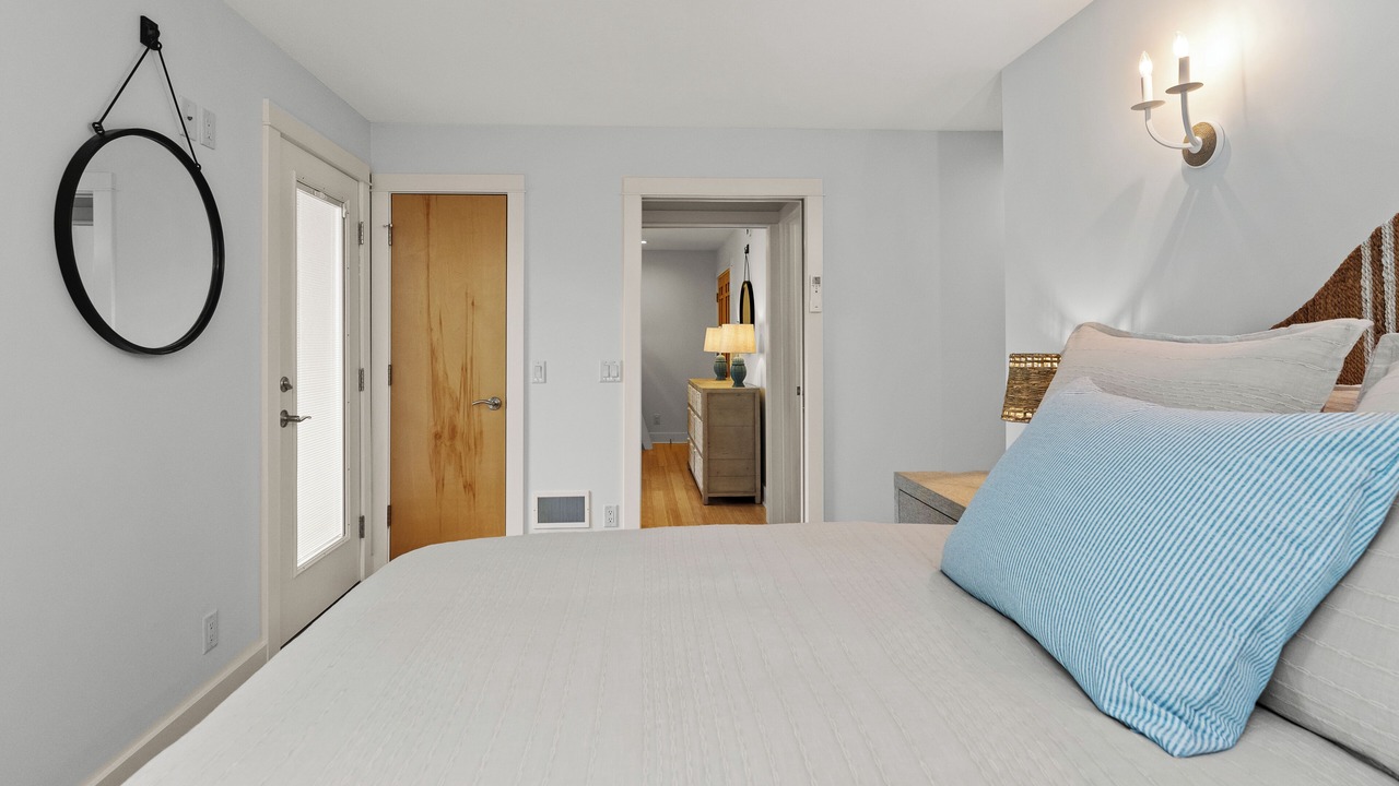 Photo of Bedroom in Spring Lake