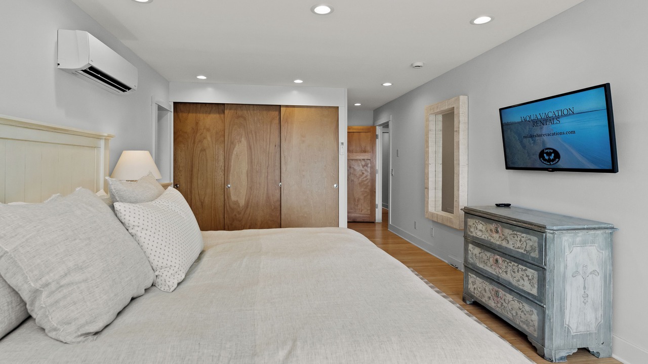 Photo of Bedroom in Spring Lake