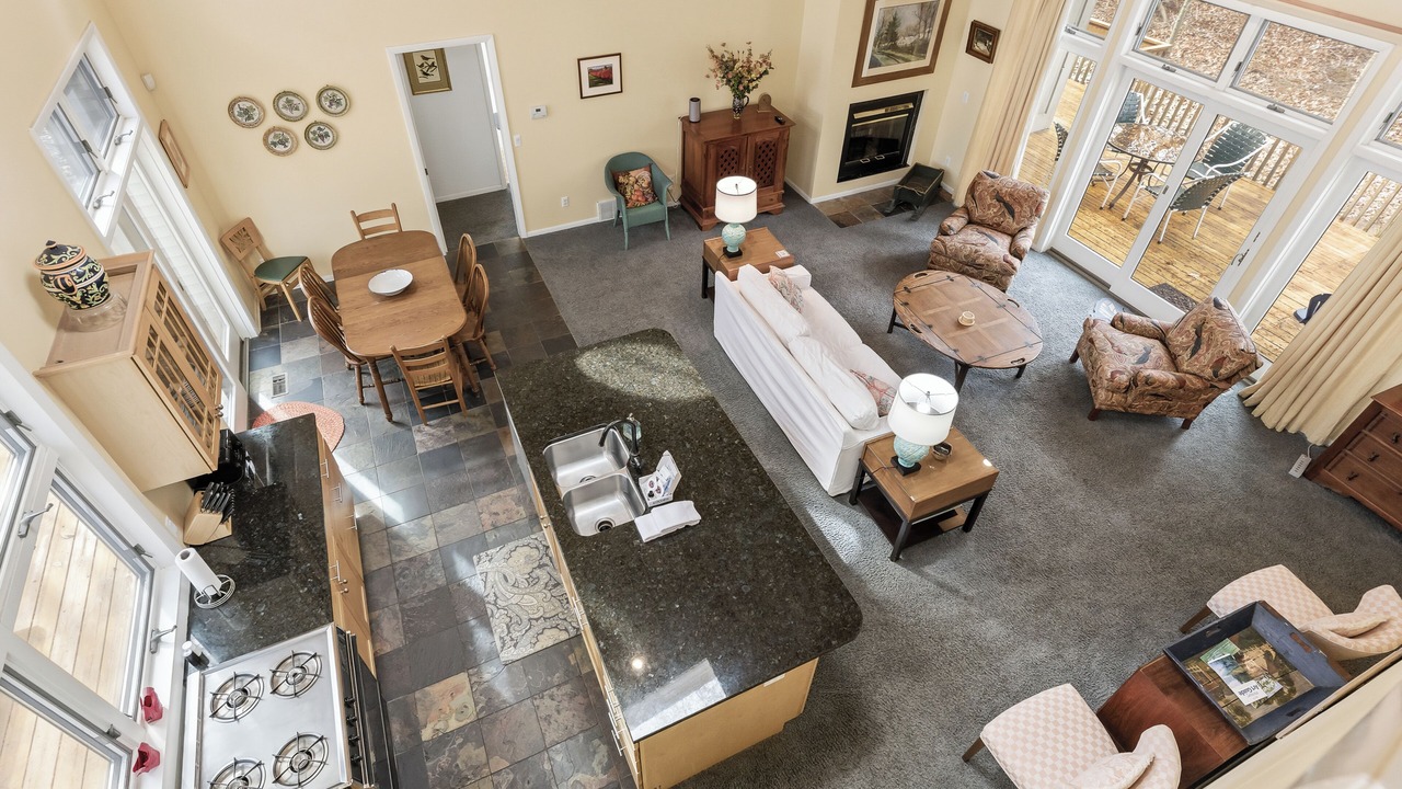 Photo of Livingroom in Norton Shores