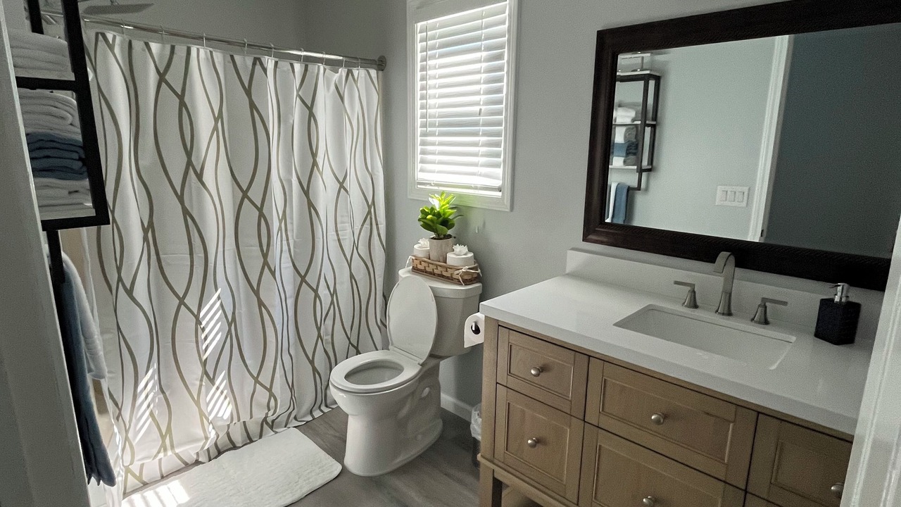 Photo of Bathroom in Lakeside
