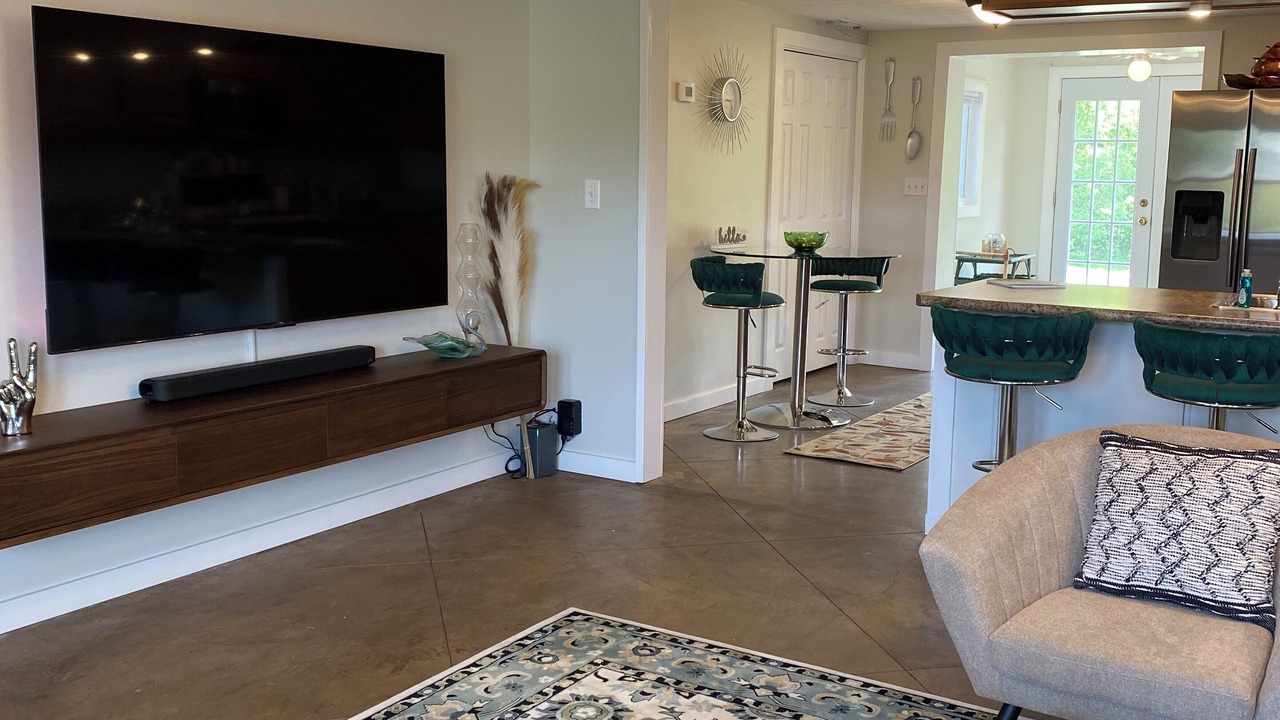 Photo of Livingroom in Winamac